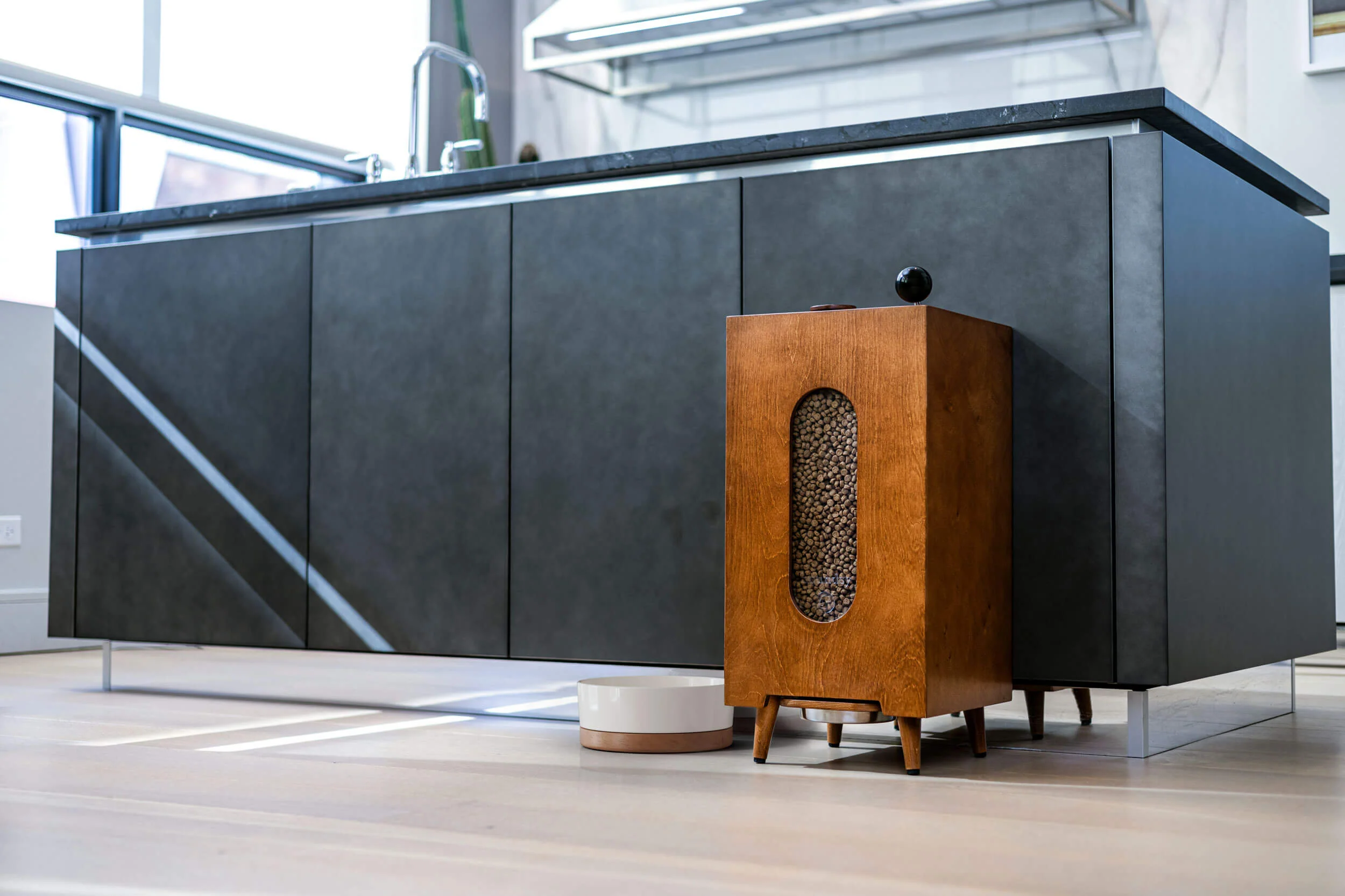 Houndsy Kibble Dispenser - Image 25